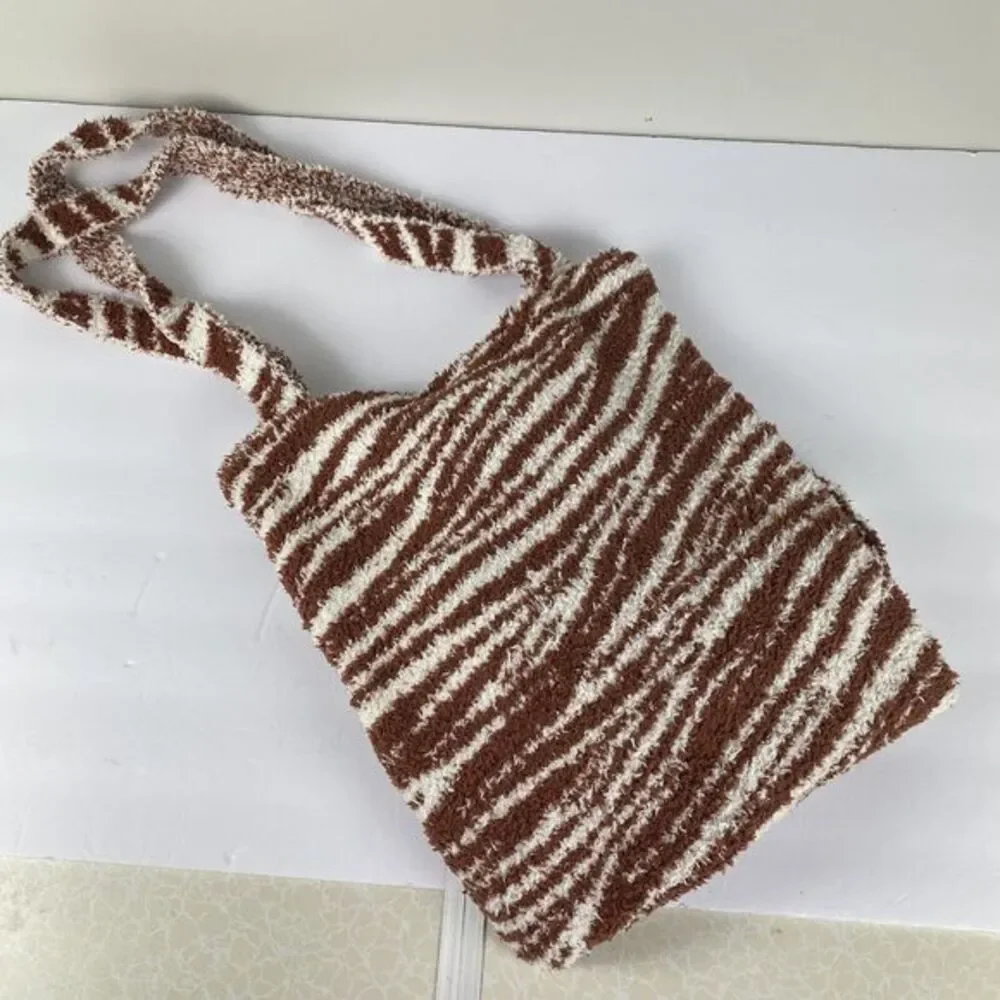 Women Scarf & Bag 2 Pc Set Winter Cozy Gift Animal‎ Print NWT BP Nordstrom